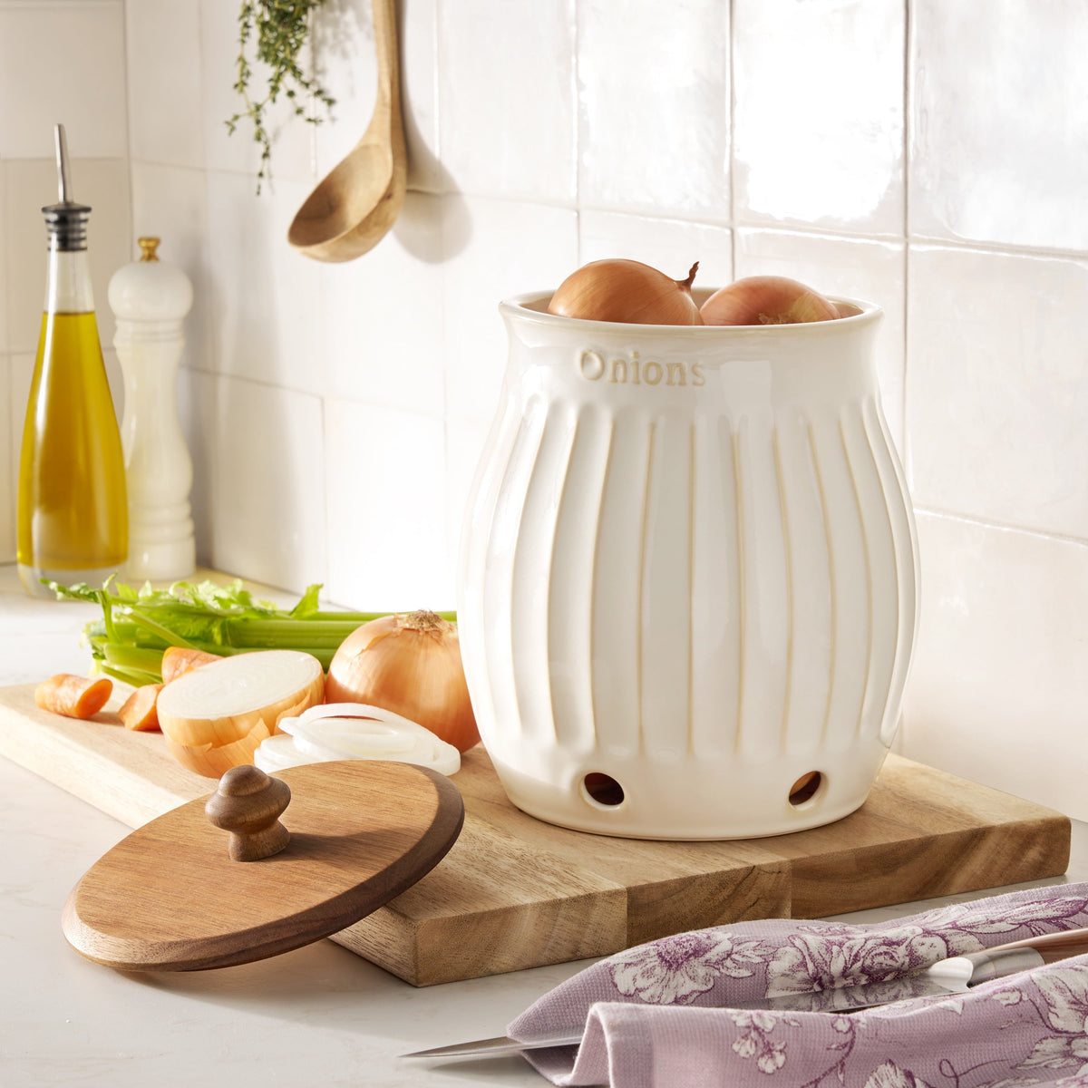 PioneerHome™ Colette Stoneware Onion Keeper, White - PioneerHome™