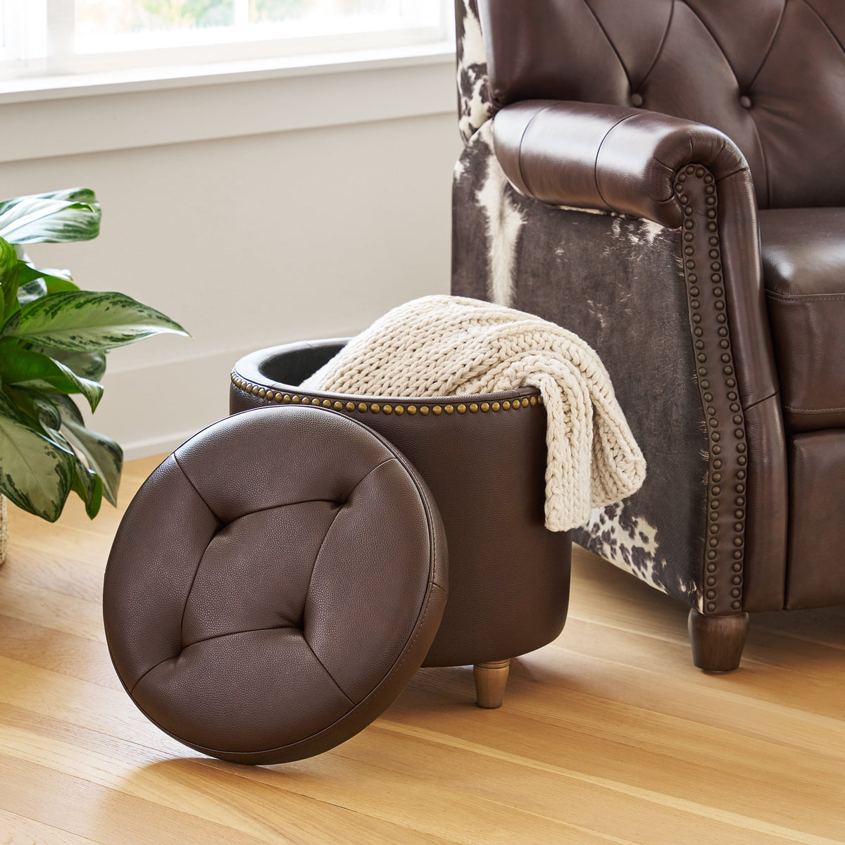 PioneerHome™ Harper Round Velvet Storage Ottoman, Jade, 17.72 in - PioneerHome™