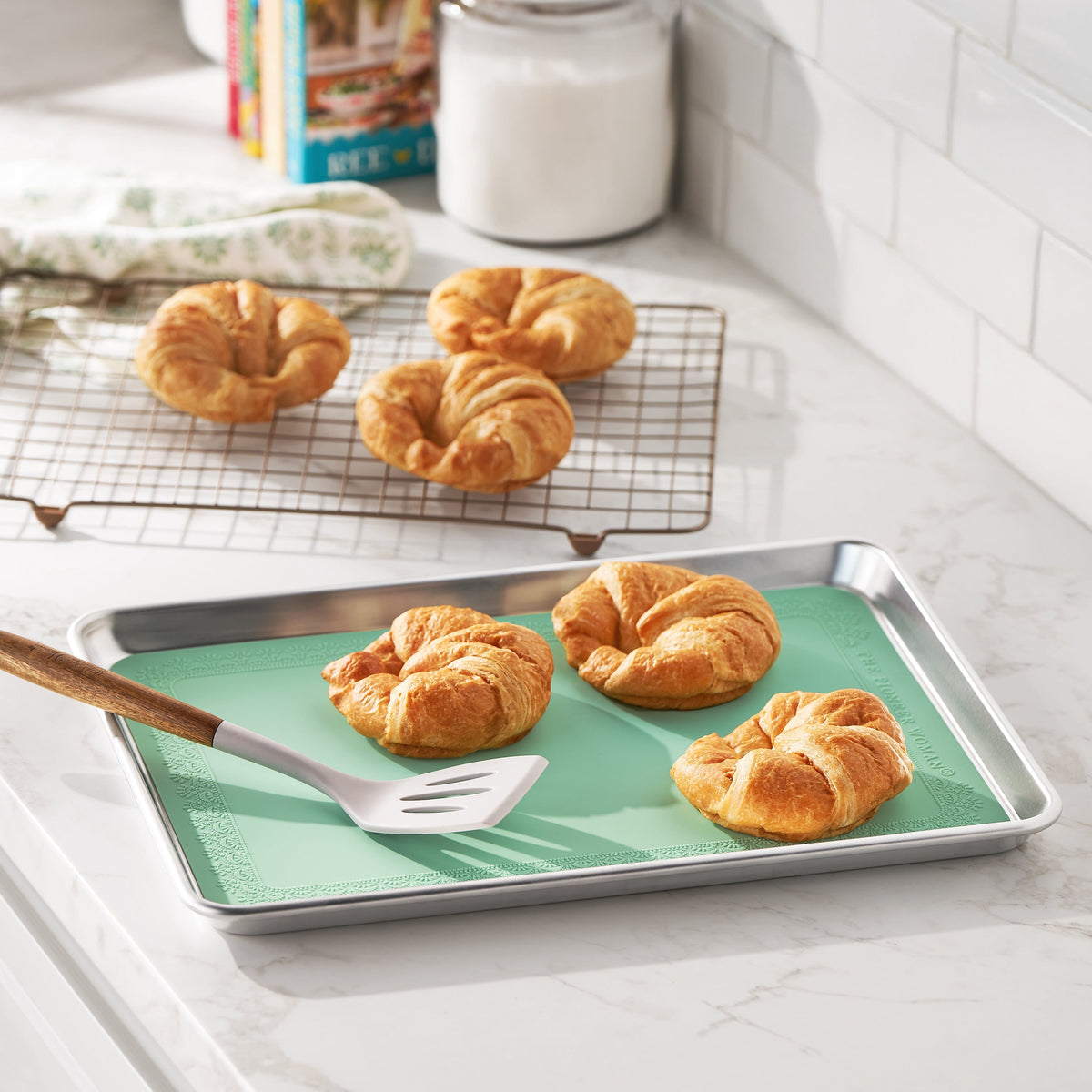 PioneerHome™ Aluminum Sheet Pan Set with Wire Rack & Silicone Baking Mat, 3-Piece, 13"x18" - PioneerHome™