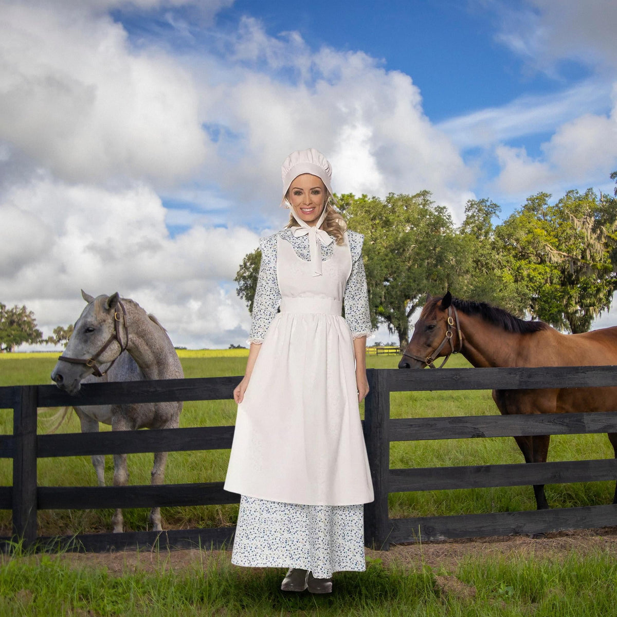 PioneerHome™ Pioneer Womens Costume with Apron and Bonnet | Large Female - PioneerHome™